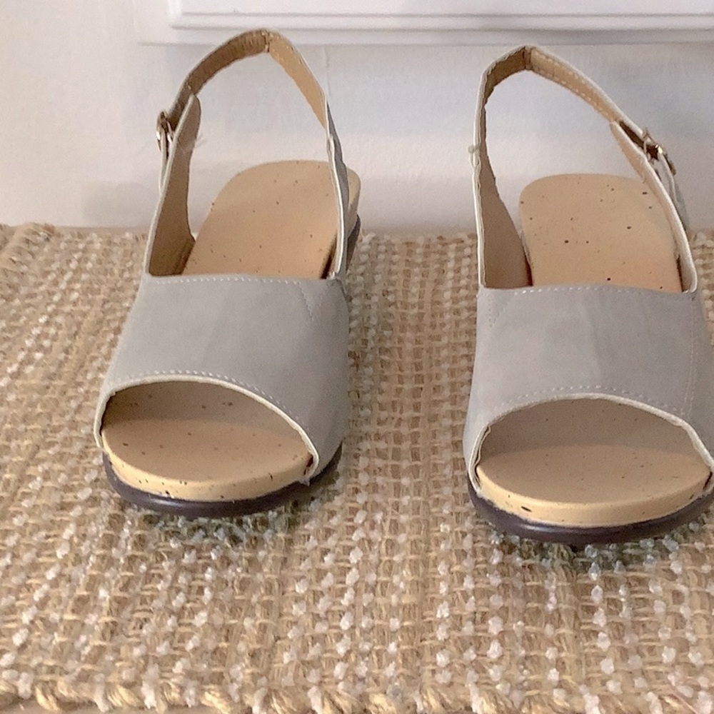 Women’s shoes